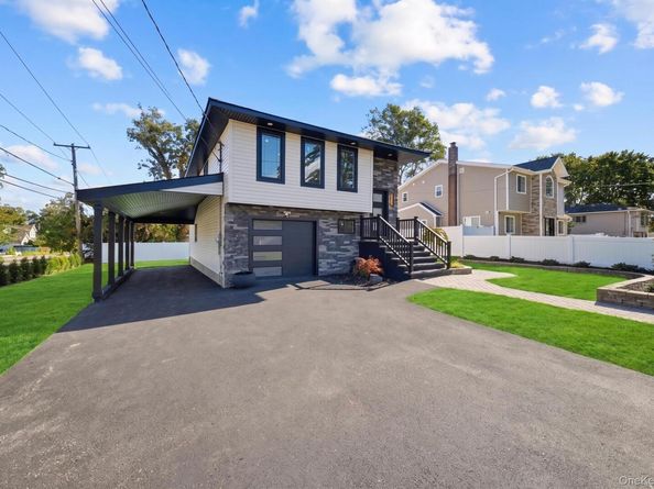 103 W 2nd Street, Ronkonkoma NY 11779