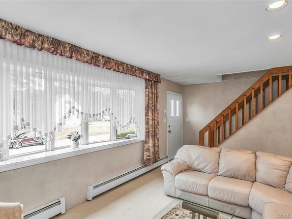 472 Chelsea Avenue, West Babylon NY 11704