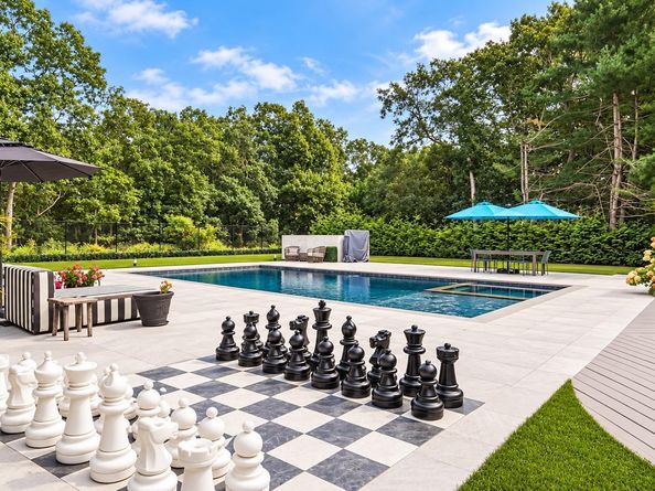 Undisclosed Address #1050879, East Hampton NY 11937