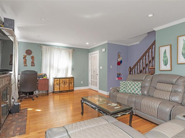 203-15 100th Avenue, Hollis NY 11423