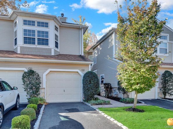 36 Sagamore Drive, Plainview NY 11803