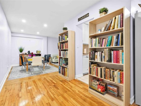 20 Wendell Street 29D, Hempstead NY 11550