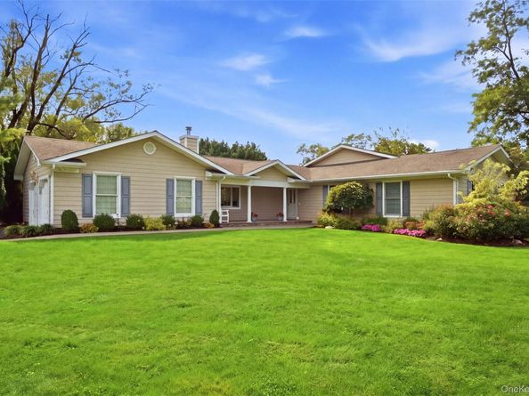 19 Wildwood Drive, Dix Hills NY 11746