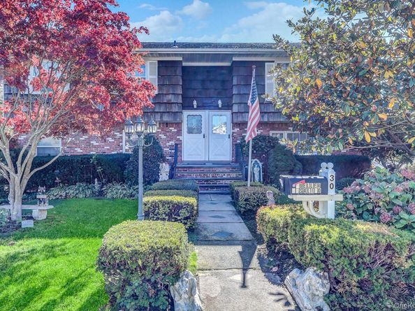 30 Gaffney Street, Glen Cove NY 11542