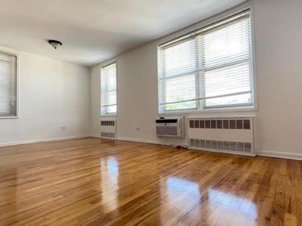 63-11 Queens Boulevard E17, Woodside NY 11377