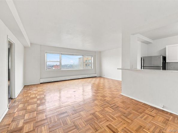 8 Fordham Hill Oval 16D, Bronx NY 10468