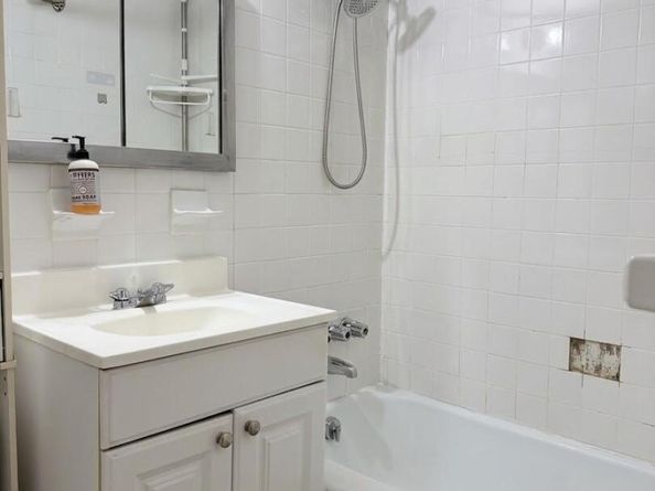 89-15 Parsons Blvd 4G, Jamaica NY 11432
