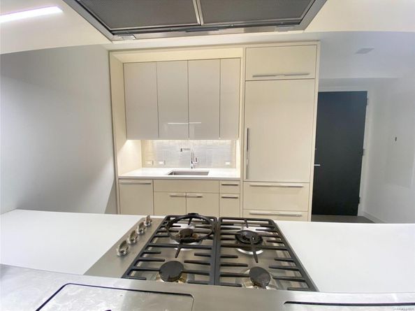 250 South Street 12G, New York (Manhattan) NY 10002