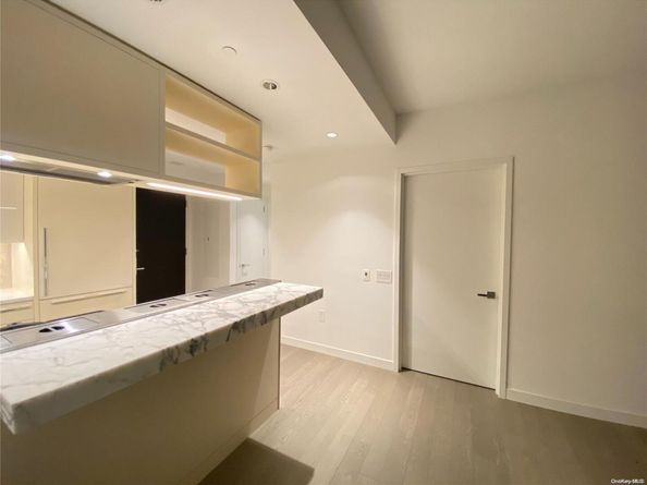 250 South Street 12G, New York (Manhattan) NY 10002