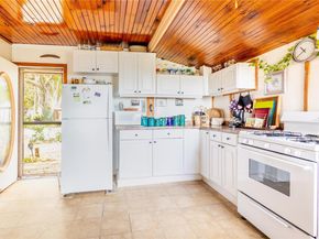 10 Acorn Path, Baiting Hollow NY 11933