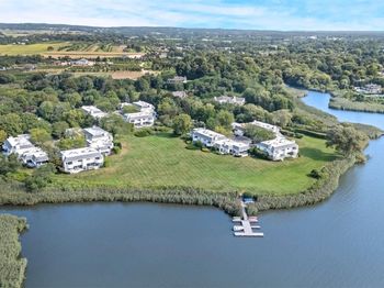 3 Reed Pond Court