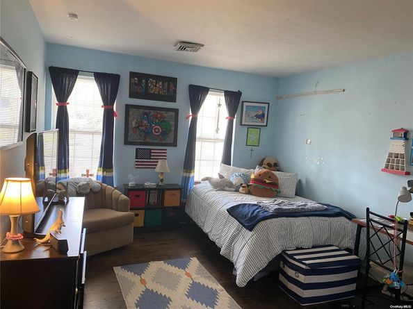 22 Drew Drive, Eastport NY 11941