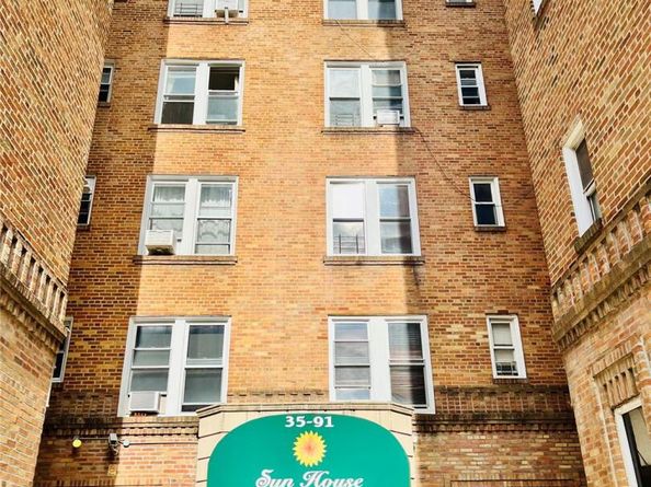 35-91 161 Street 2B, Flushing NY 11358
