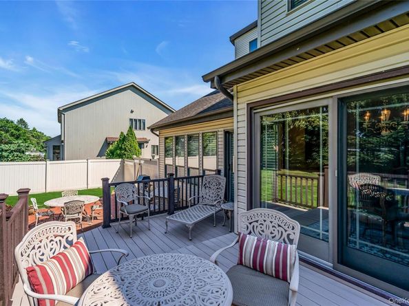 31 Daffodil Drive, Farmingdale NY 11735