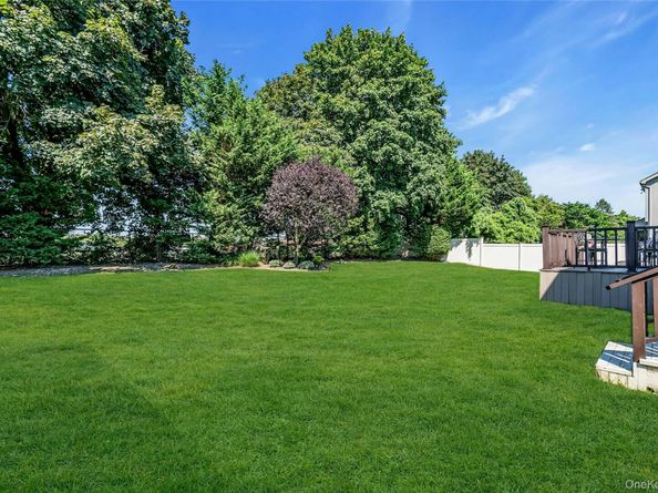 31 Daffodil Drive, Farmingdale NY 11735