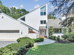 80 Inlet View E Path, East Moriches NY 11940