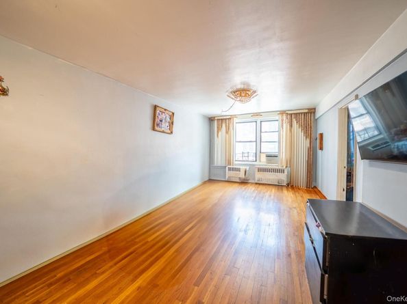 108-49 63RD Avenue 4A, Forest Hills NY 11375