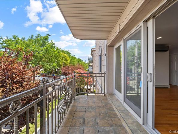 12206 25th Avenue 2A, College Point NY 11356