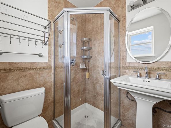 12206 25th Avenue 2A, College Point NY 11356