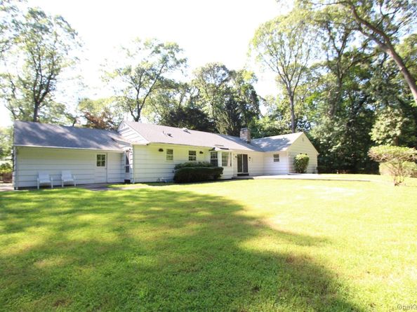 54 Aspen Lane, Stony Brook NY 11790