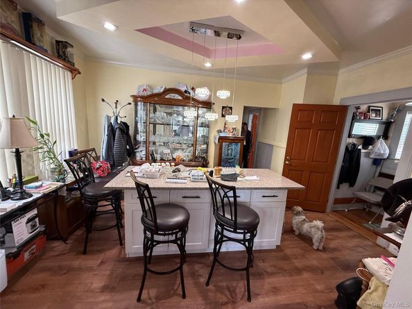 10210 93rd Avenue, Richmond Hill NY 11418