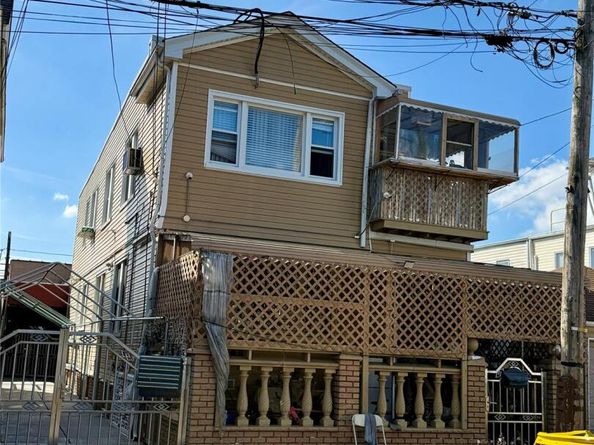 10210 93rd Avenue, Richmond Hill NY 11418