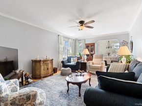 102 S Village Avenue 2B, Rockville Centre NY 11570