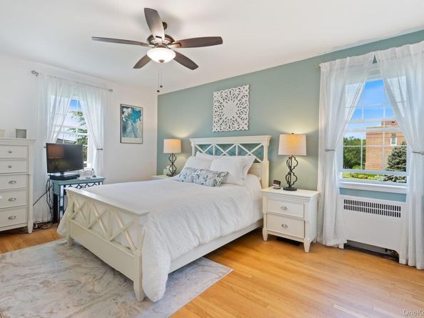 102 S Village Avenue 2B, Rockville Centre NY 11570