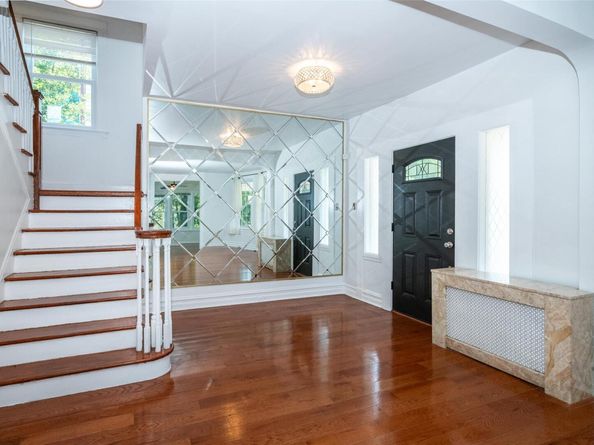 29 Brookdale Avenue, New Rochelle NY 10801