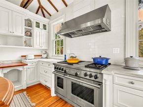 15 Abbey Creek, East Islip NY 11730