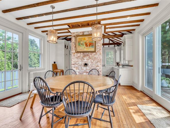 15 Abbey Creek, East Islip NY 11730
