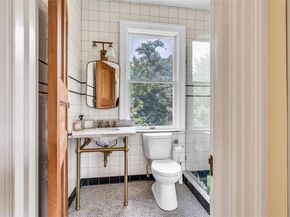 15 Abbey Creek, East Islip NY 11730