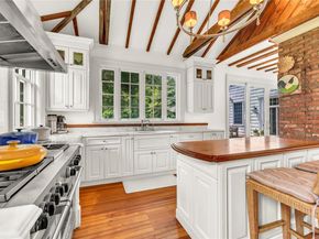15 Abbey Creek, East Islip NY 11730