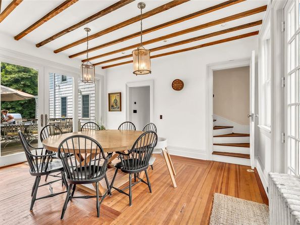 15 Abbey Creek, East Islip NY 11730