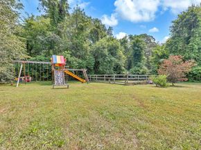 15 Abbey Creek, East Islip NY 11730