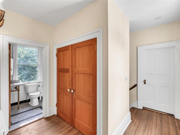 15 Abbey Creek, East Islip NY 11730