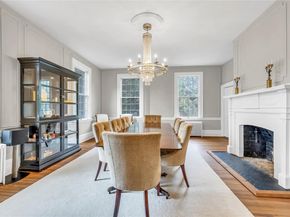 15 Abbey Creek, East Islip NY 11730