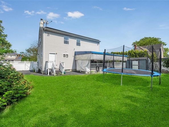 34 Harlem Avenue, Medford NY 11763