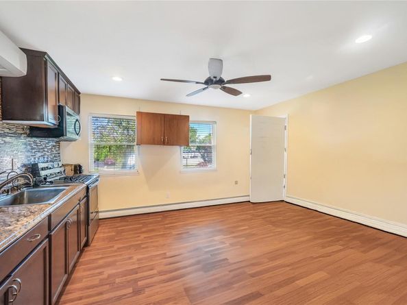 34 Harlem Avenue, Medford NY 11763