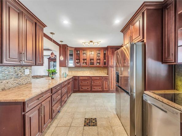 34 Harlem Avenue, Medford NY 11763