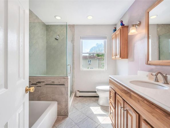 34 Harlem Avenue, Medford NY 11763