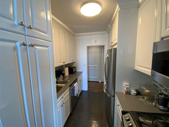 27010 Grand Central Parkway 19A, Floral Park NY 11005