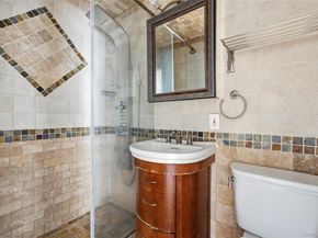 6 Birchwood Court 3H, Mineola NY 11501