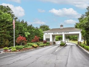 195 Pond View Drive CA0208, Port Washington NY 11050