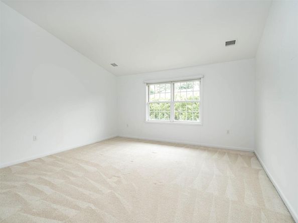 195 Pond View Drive CA0208, Port Washington NY 11050