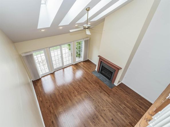 195 Pond View Drive CA0208, Port Washington NY 11050