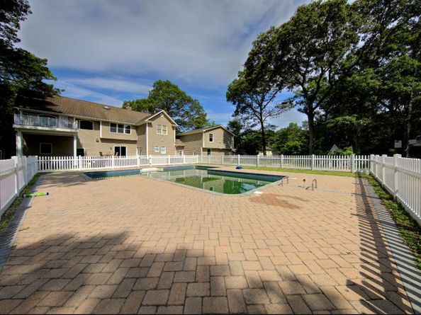 97 Chestnut Street, Mount Sinai NY 11766