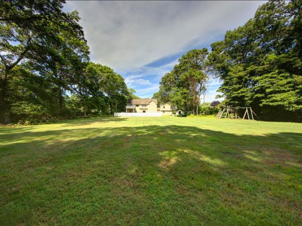 97 Chestnut Street, Mount Sinai NY 11766