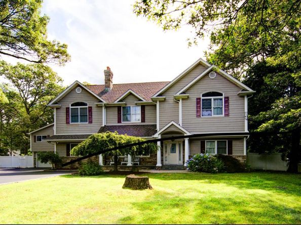 97 Chestnut Street, Mount Sinai NY 11766