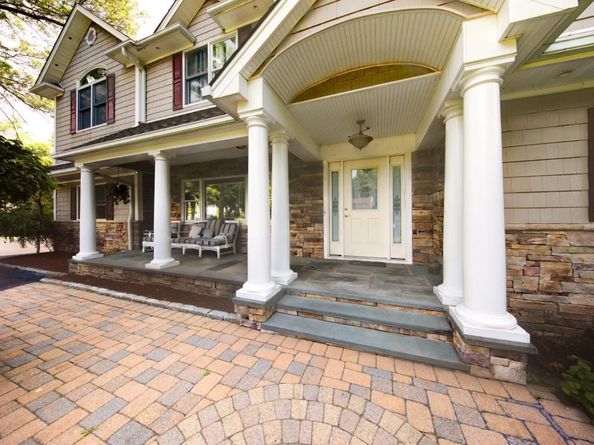 97 Chestnut Street, Mount Sinai NY 11766